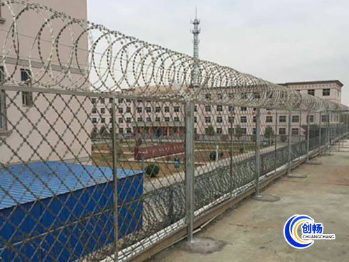 刺绳护栏网